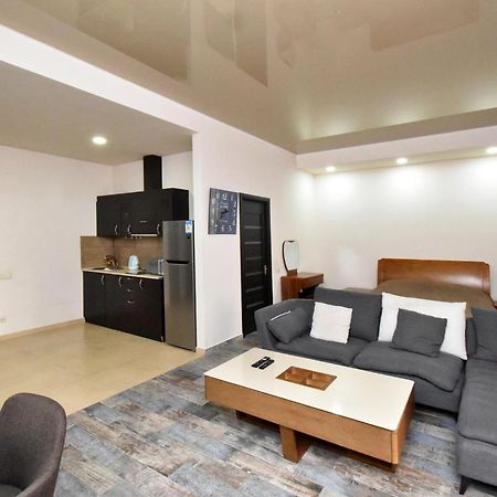 Yars Apartments Ереван Экстерьер фото