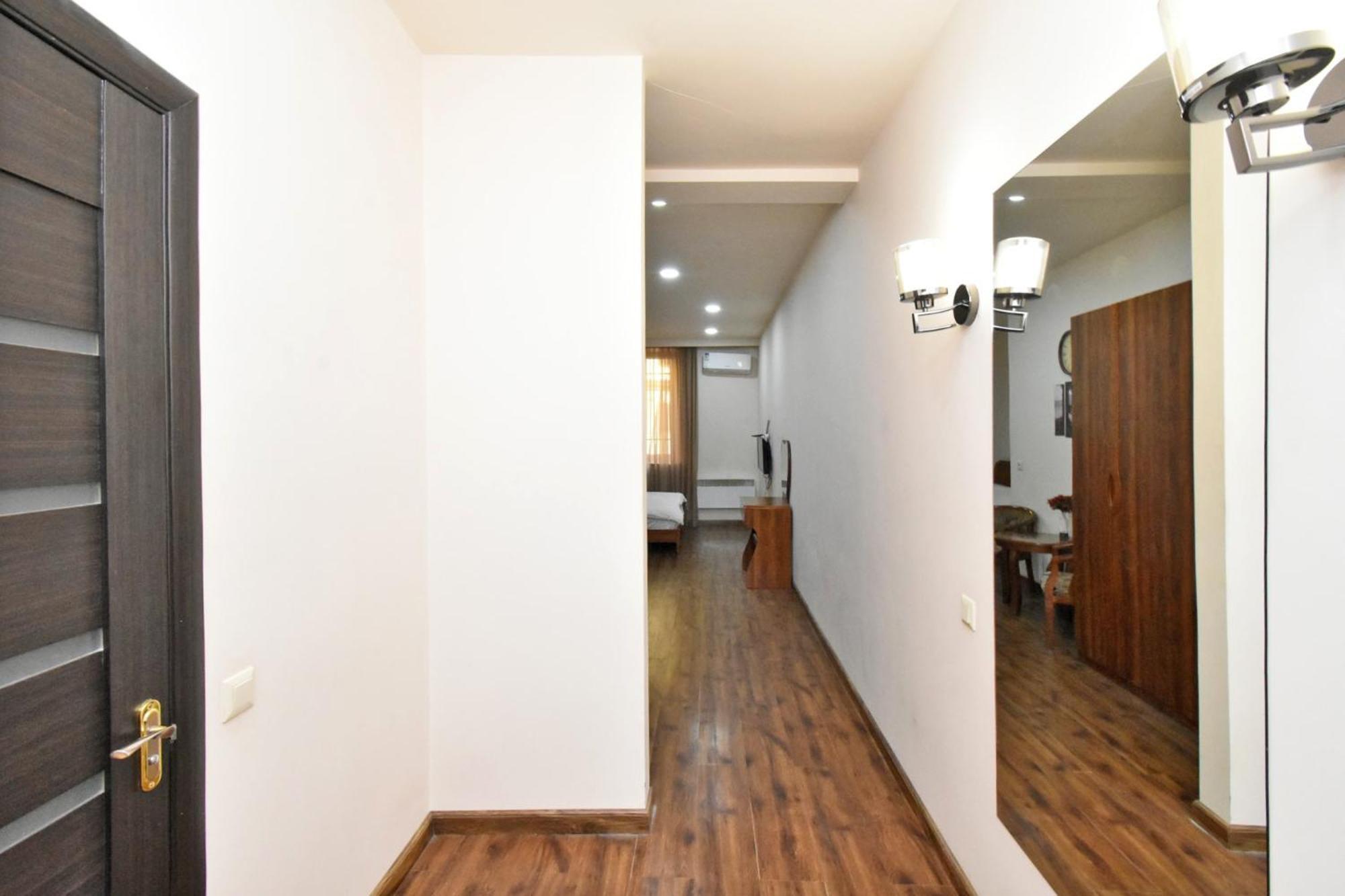 Yars Apartments Ереван Экстерьер фото